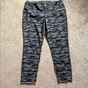 Maurices camo jegging